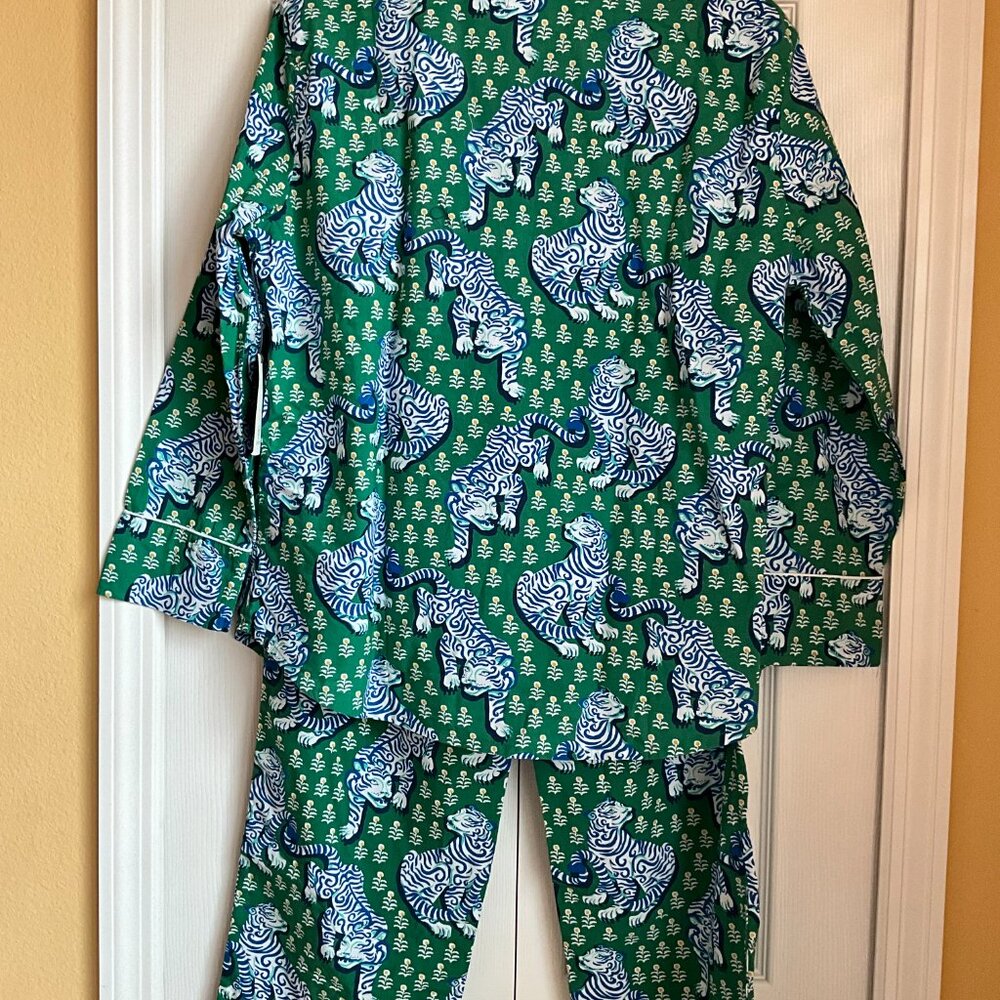 NWT PRINTFRESH Green Floral with TIGERS Cotton Long Pajama Set Size Medium - Picture 2 of 8
